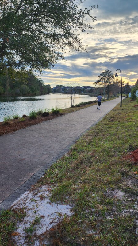 Building Photo - 545 Running Wds St