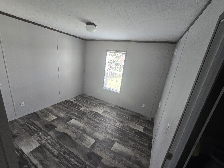 Building Photo - 103 S Scioto St