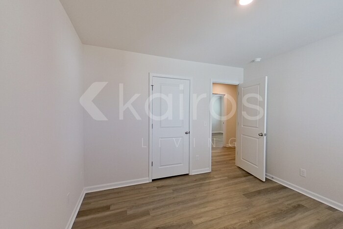 Building Photo - 116 Inez Ave