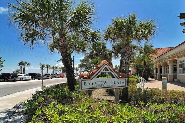 Building Photo - 1111 Mallorca Dr