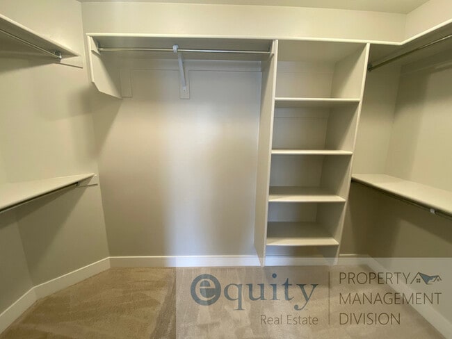 Building Photo - 16102 S Truss Dr