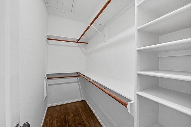 Building Photo - 1959 Knoll St