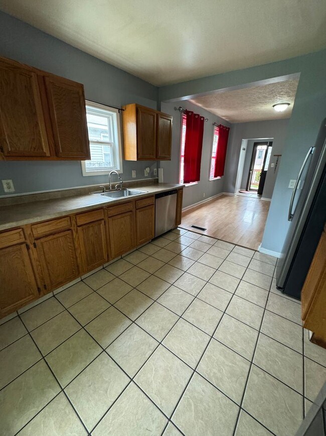 Building Photo - North East Grand Rapids 3Bed 1Bath