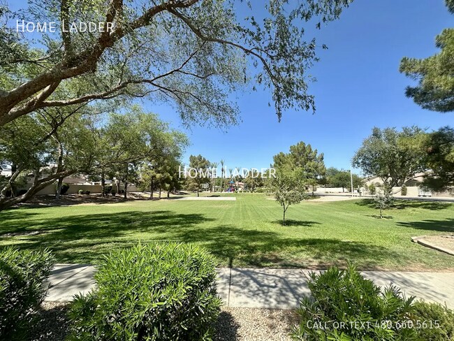 Building Photo - 599 W Country Estates Ave
