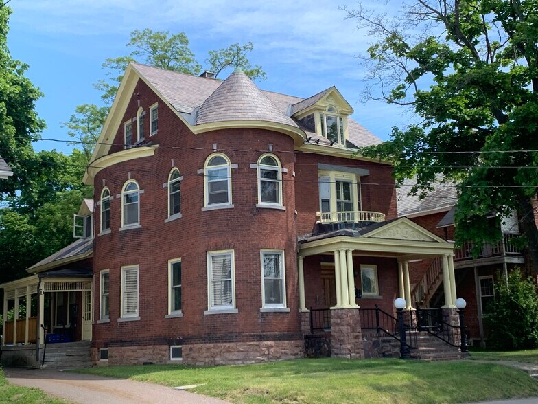 Primary Photo - Heat and Historic Charm Included!