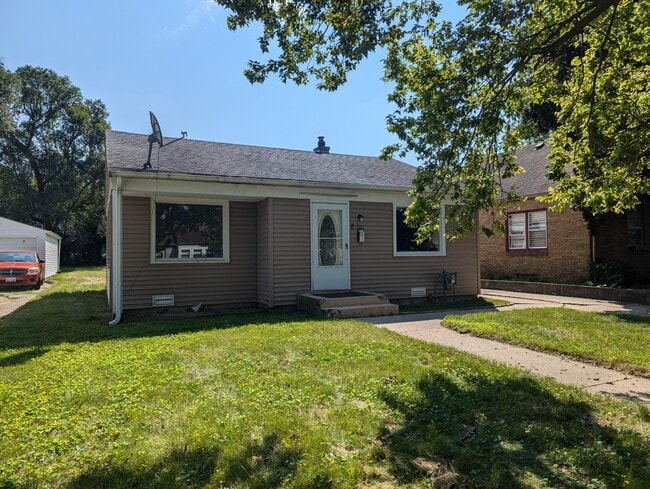 Building Photo - 1820 23rd St