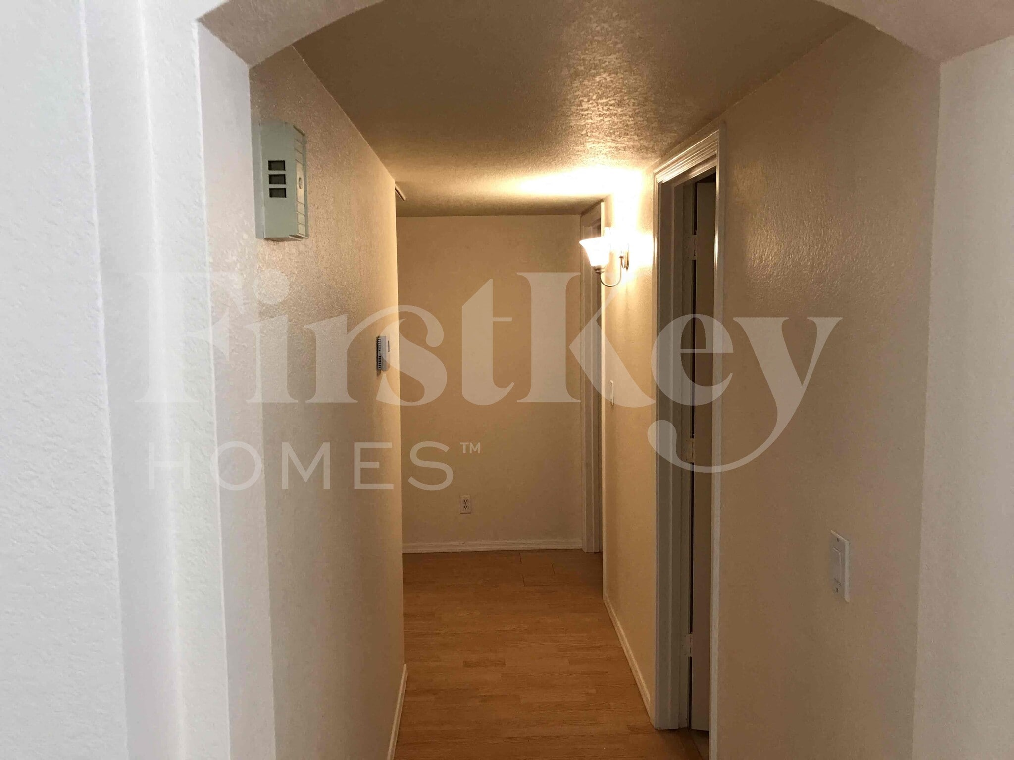 Building Photo - 4110 W Questa Dr