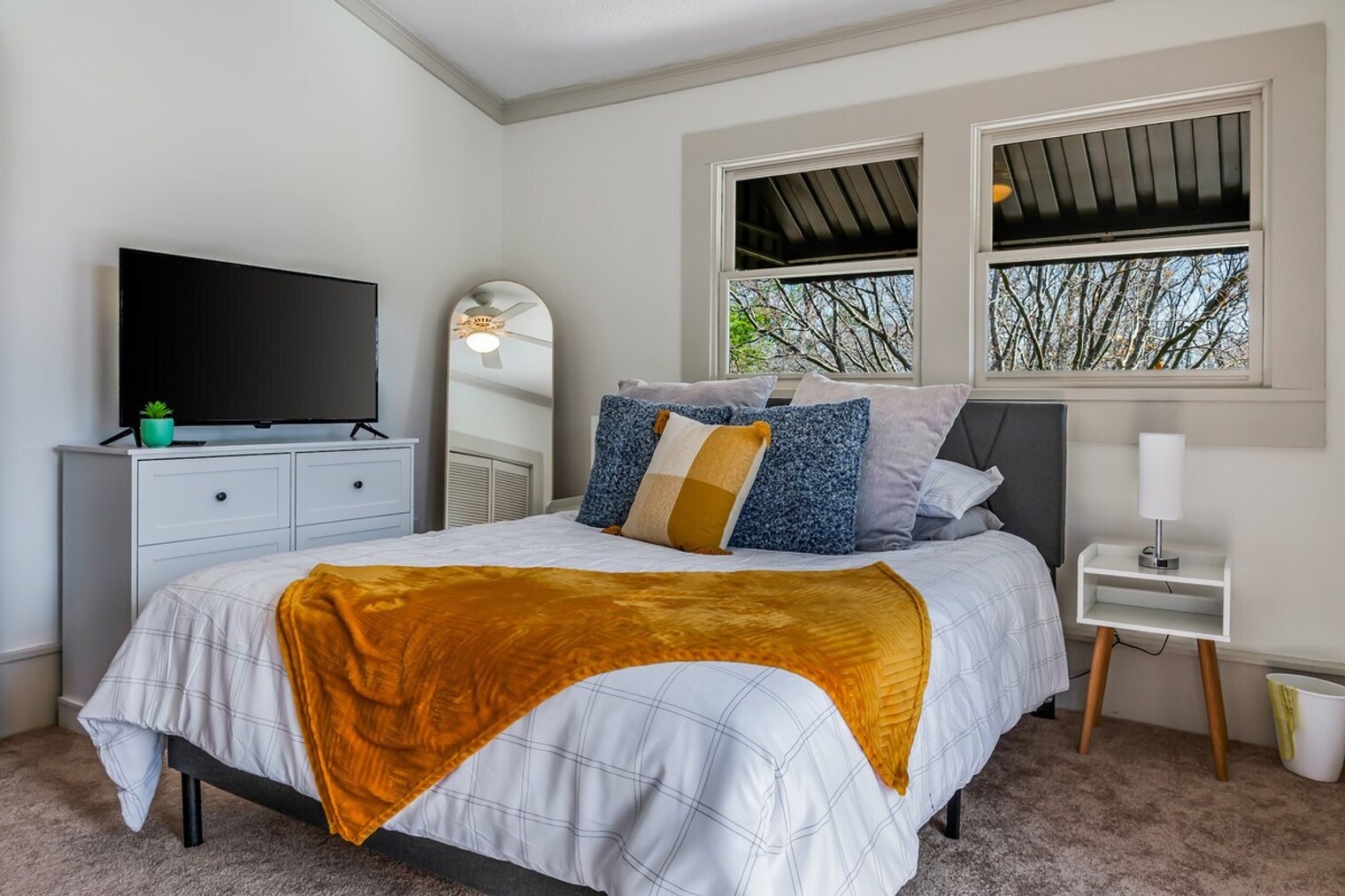 Building Photo - 316 Poplar Hill Ln