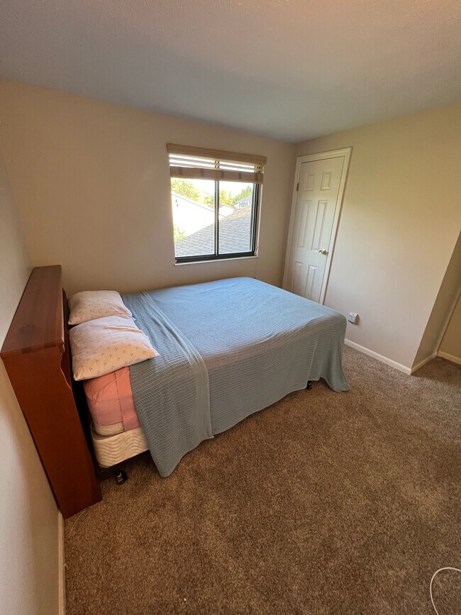 Bedroom 2 - 8913 Buckhaven Dr