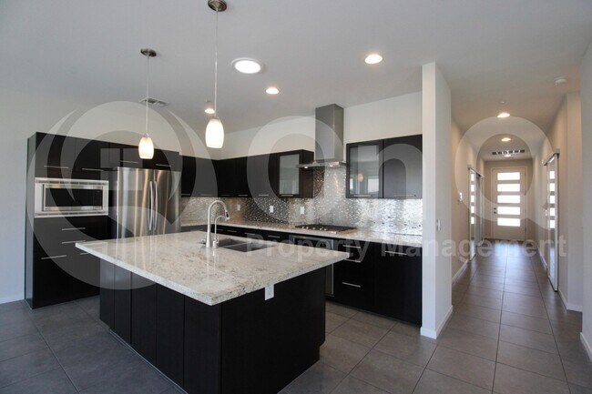 Building Photo - 3498 E Ravenswood Dr