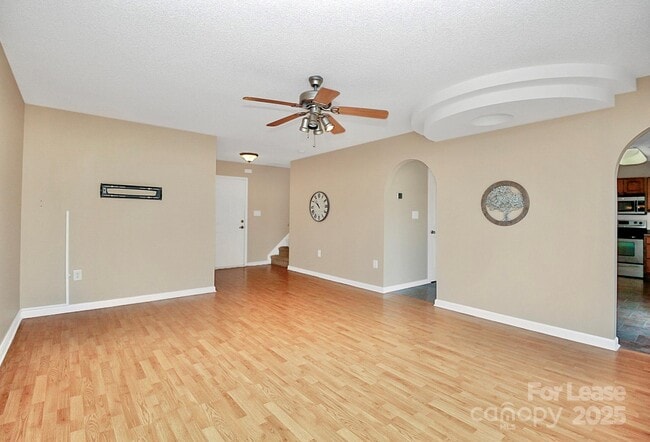 Building Photo - 7115 Simbrah Way