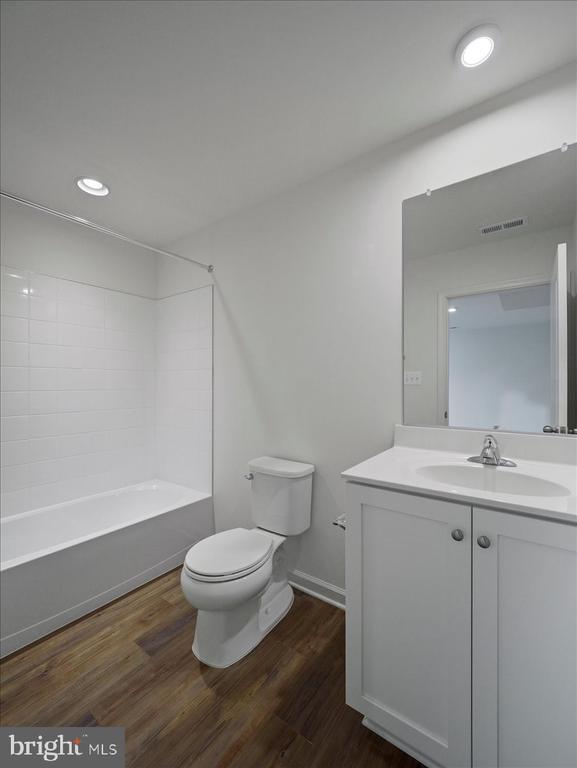 Building Photo - 258 Clifton Mnr