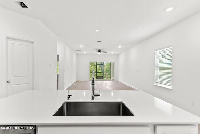Building Photo - 355 Miromar Lk Dr