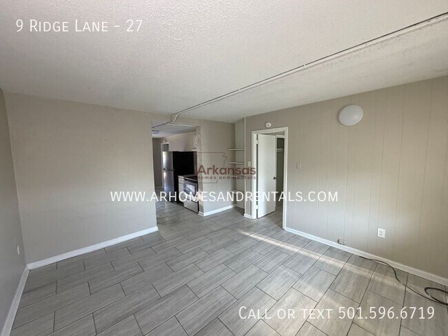 Building Photo - 9 Ridge Ln