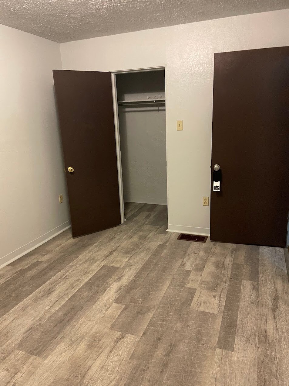Apt G - 700 Brinton Ave