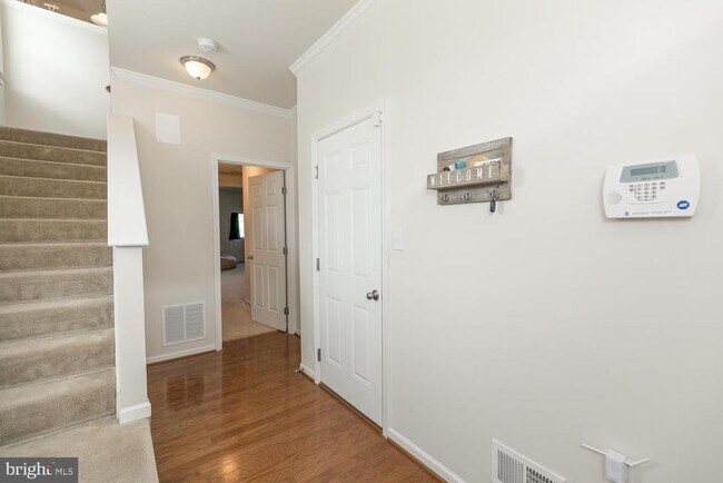 Building Photo - 155 Schramm Lp