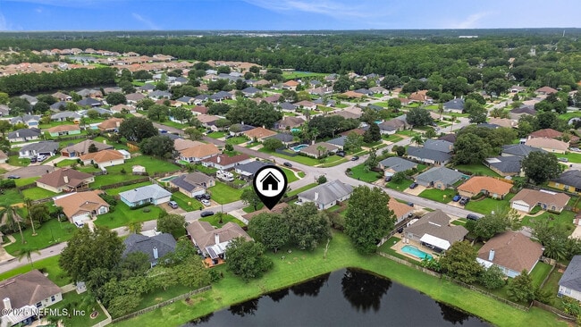 Building Photo - 2409 Cool Springs Dr S