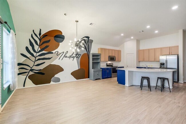 Building Photo - 8123 Cheyenne Hills Trail