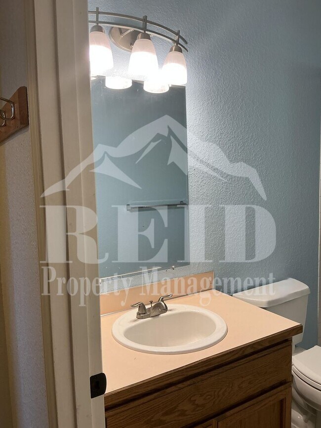 Building Photo - SILVERDALE - 4BED 3 BATH HOME HEART OF SILVERDALE