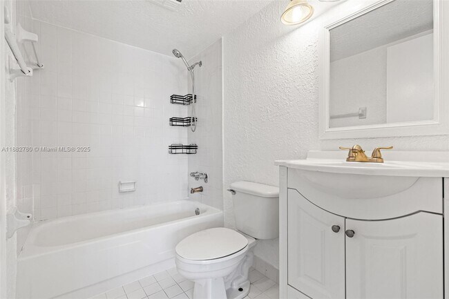 Building Photo - 8650 SW 67th Ave