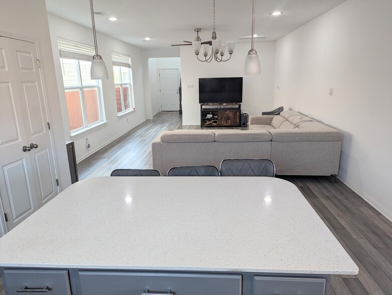 Building Photo - 12815 Gilliland Ln