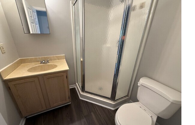 Building Photo - 3227 Bishop St