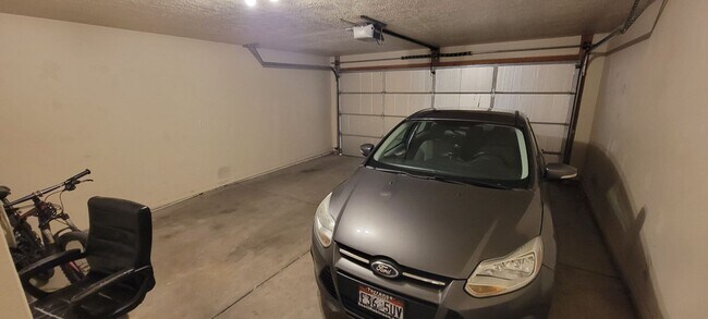 Building Photo - 1677#50 - Rahmaan, TrayV&#39;on