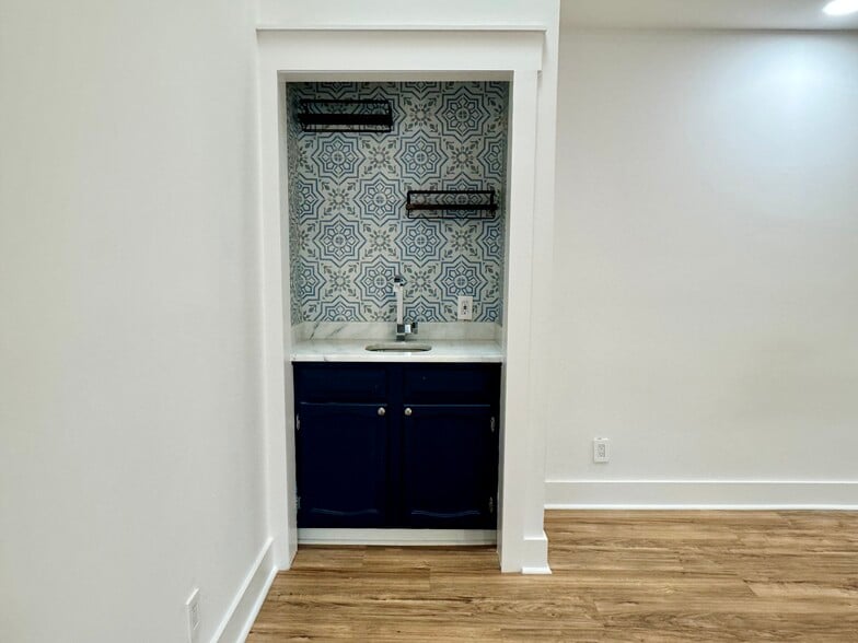 Building Photo - 1904 Variations Dr NE