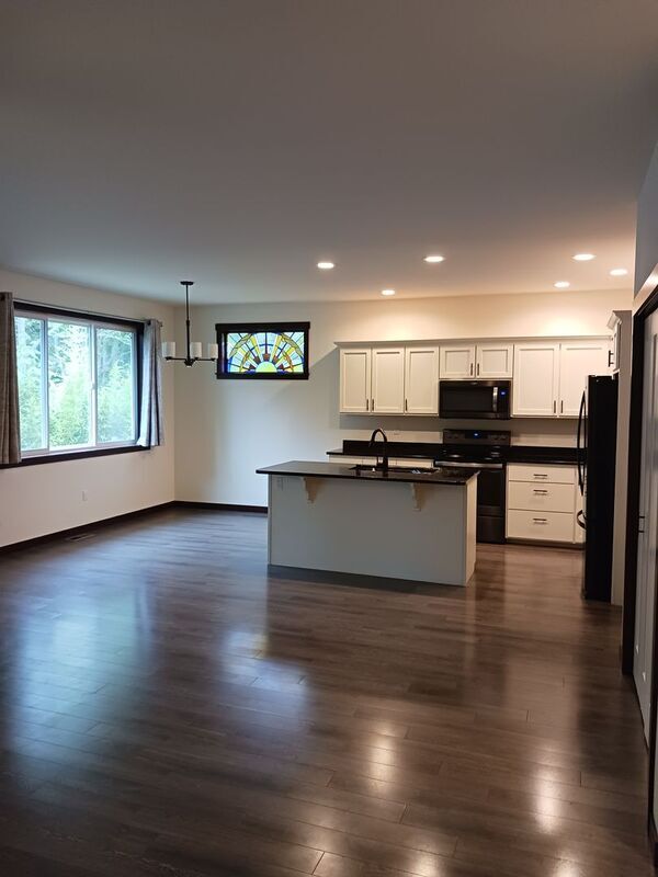 Building Photo - 942 Hadley Way