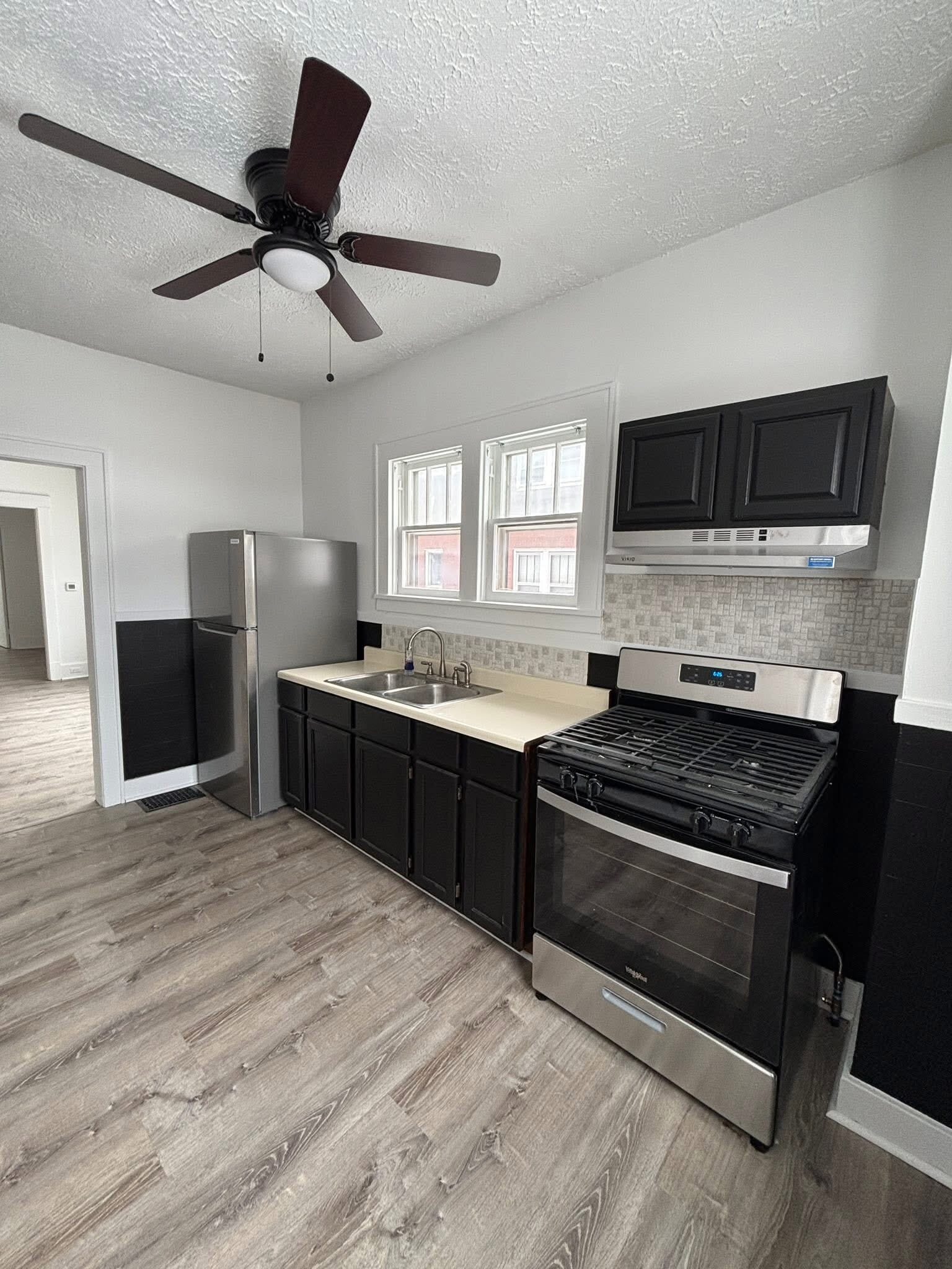 Kitchen - 504 W 29th St