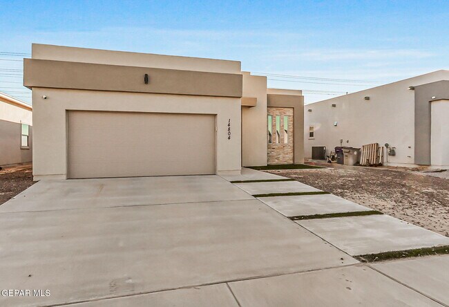 Building Photo - 14804 John McNeely Ave