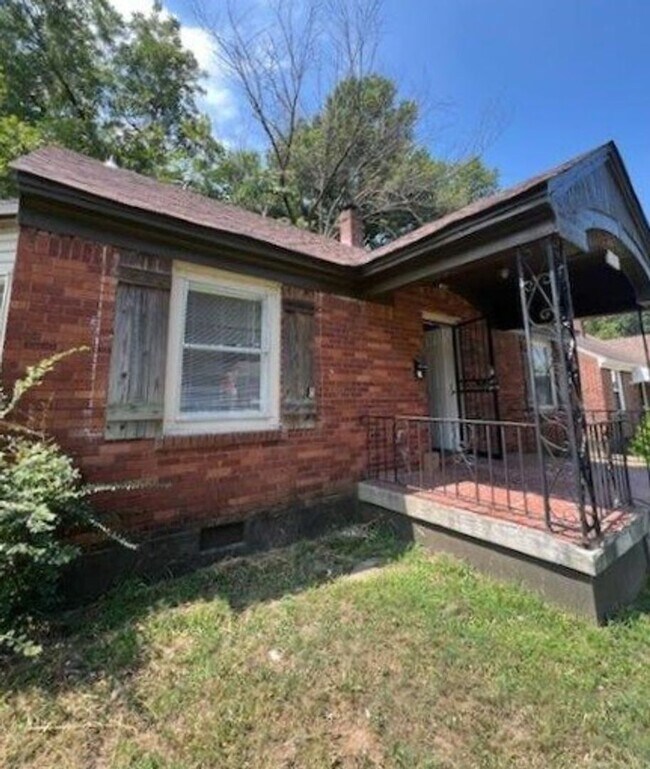 Building Photo - BELOW MARKET RENT!