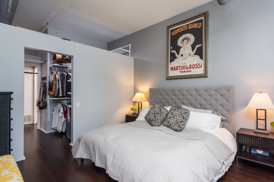 Building Photo - 130 S Canal St