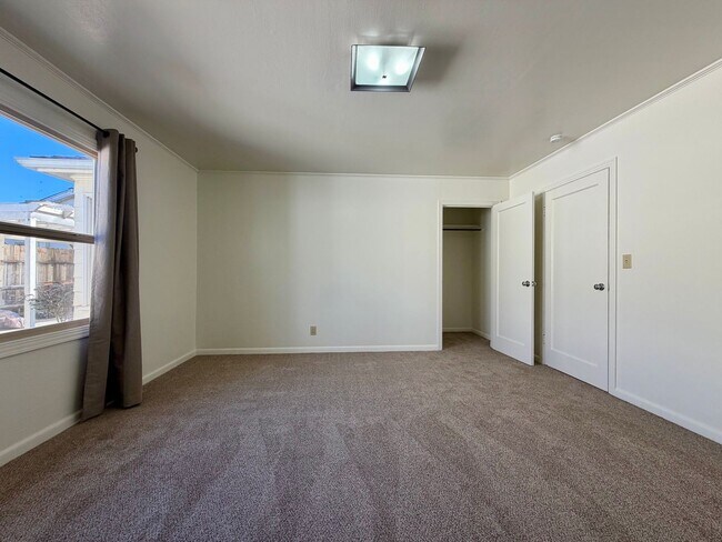 Building Photo - 3030 Park St