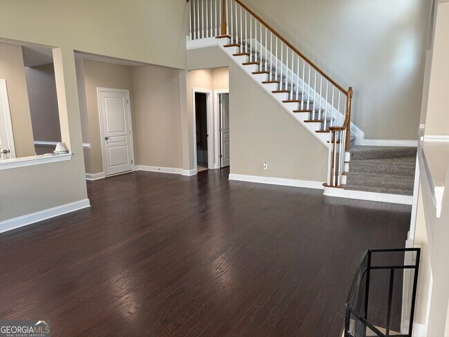 Building Photo - 7411 Redbud Loop