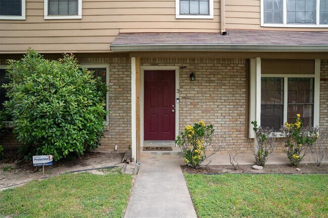 Building Photo - 11404 Walnut Ridge Dr