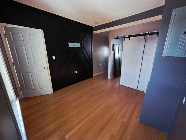 Building Photo - 37 Harvard St