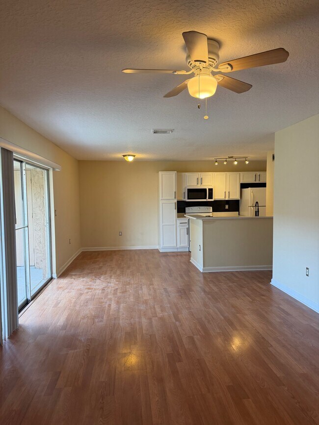 Building Photo - 1171 Calle Del Rey