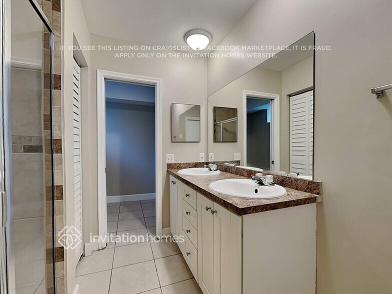 Building Photo - 4710 Madison St