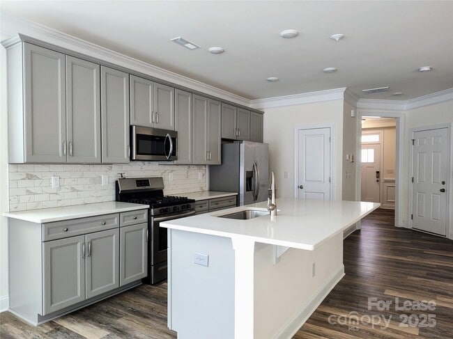 Building Photo - 2153 Bexar Trl