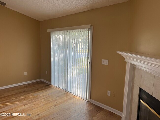 Building Photo - 1318 Yellow Jacket Ct