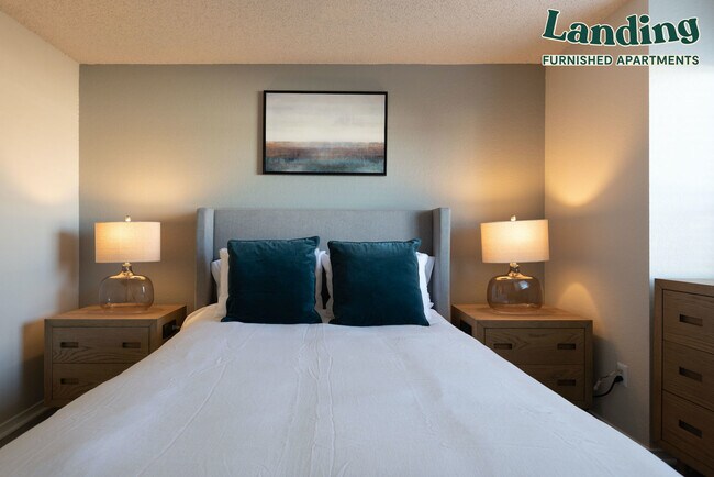 Building Photo - 13005 Heinemann Dr