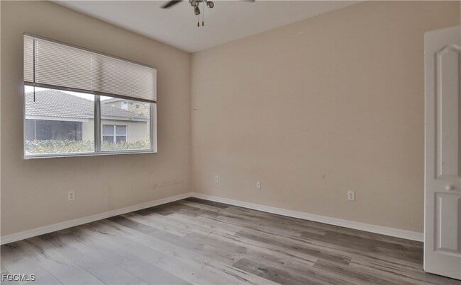 Building Photo - 10231 Tin Maple Dr