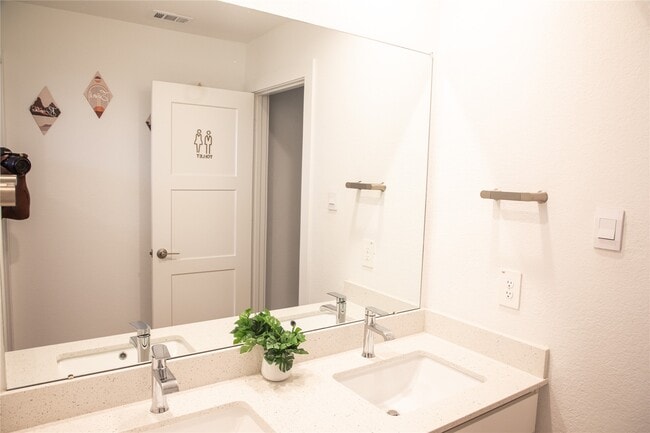 Building Photo - 22507 Cappella Vlg Ln