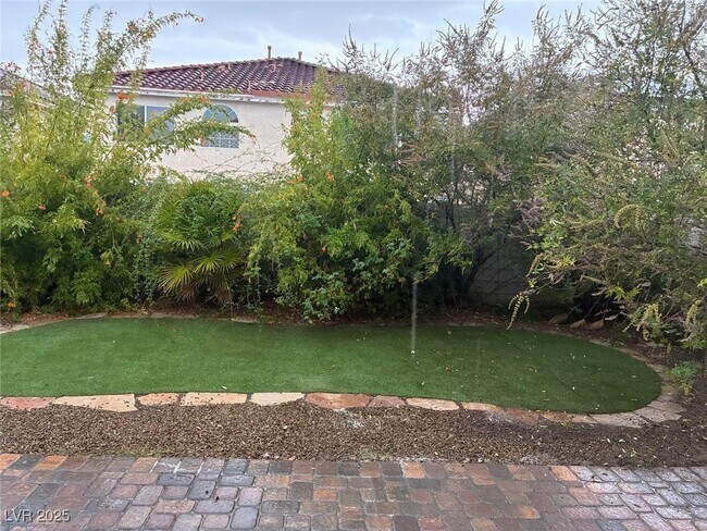 Building Photo - 1026 E Sonoran Hope Ave