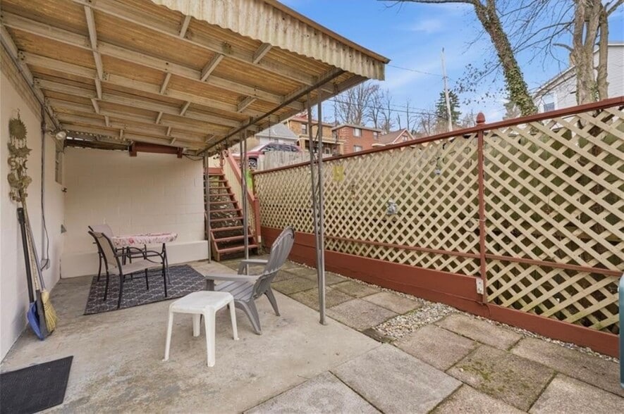 Building Photo - 226 Frankfort Ave