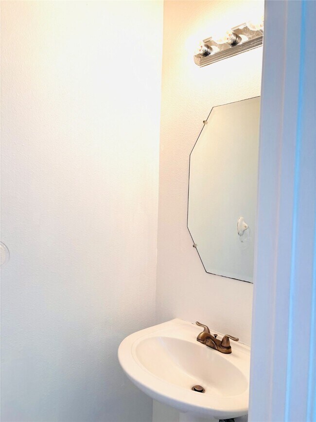 Building Photo - 18807 Forest Deer Rd