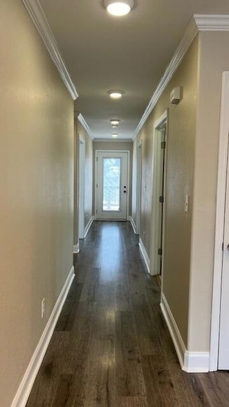 Building Photo - 1447 21st St SE