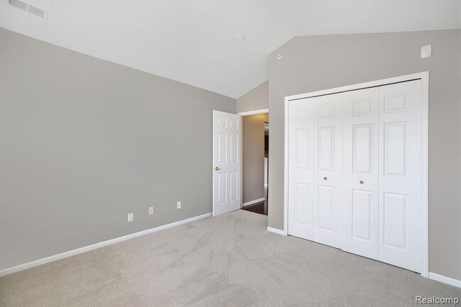 Building Photo - 24204 Alexa Dr