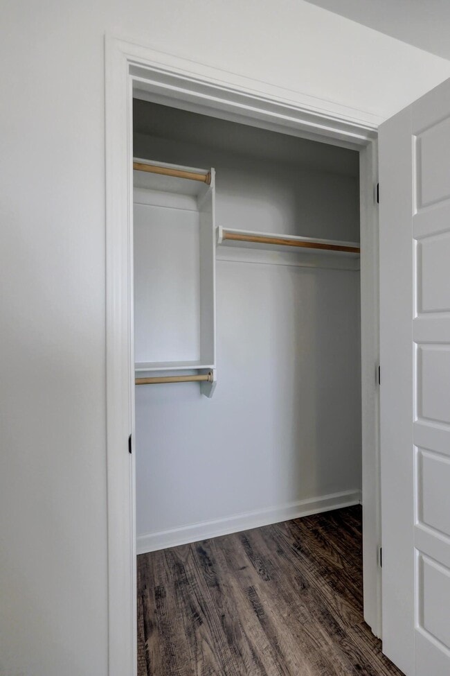 Building Photo - 707 Short Leaf Ln